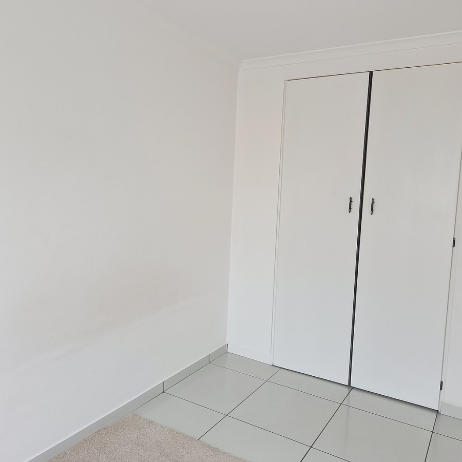 1 Bedroom Property for Sale in Langenhovenpark Free State